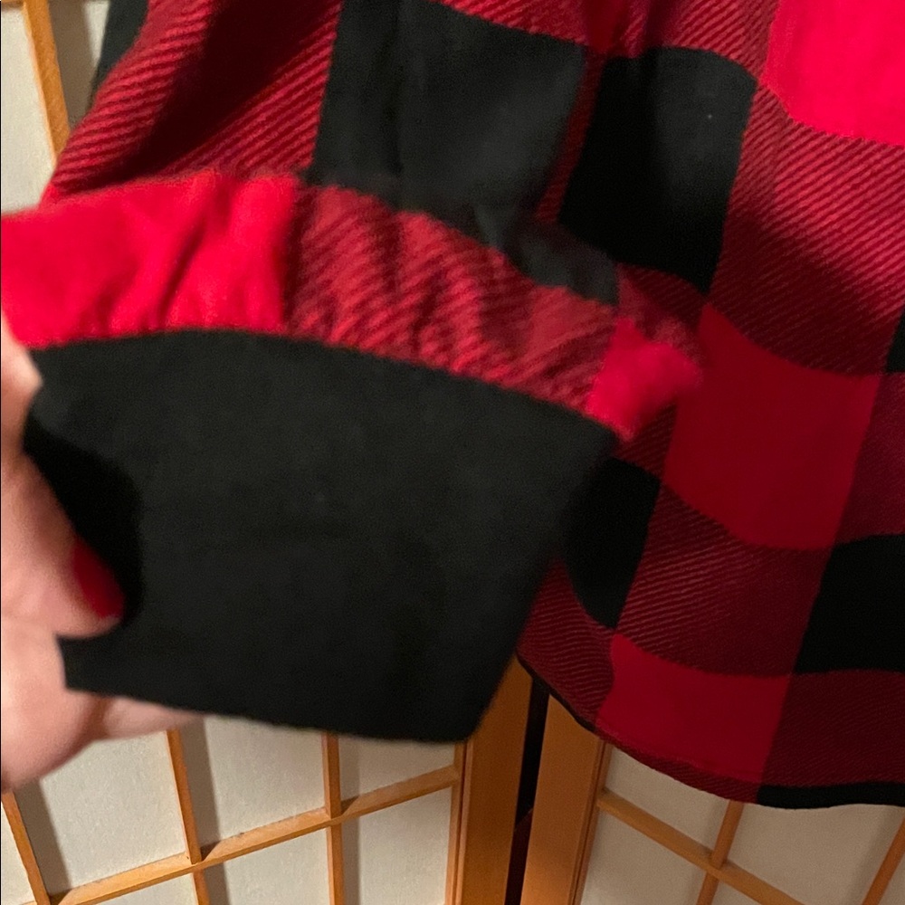 North Pole Trading Co Men’s L Feelin' Jolly Red Black Buffalo Check Pajamas Set - Picture 4 of 11
